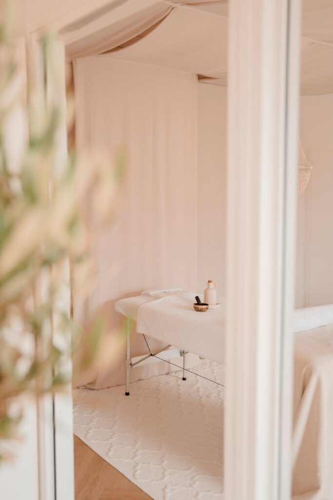 Massage tafel casa happiness cupping transformational massage